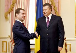 Медведев и Янукович встретятся в Москве
